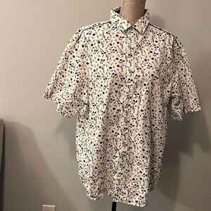 Rock Roll n Soul
S/S MUSIC ON MY MIND short sleeve button down.